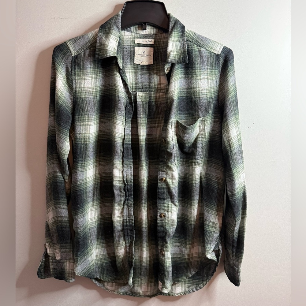 American Eagle boyfriends fit flannel shirt size xs
